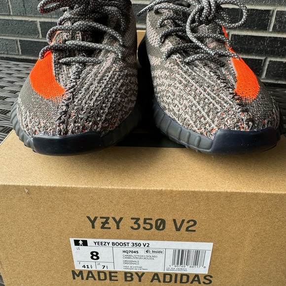 New YZY 350 V2 - Picture 7 of 9